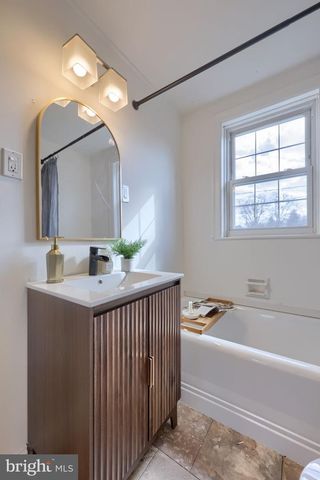 1026 W ROSS ST, Lancaster, PA 17603