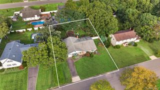9 Groton Lane, Coram, NY 11727
