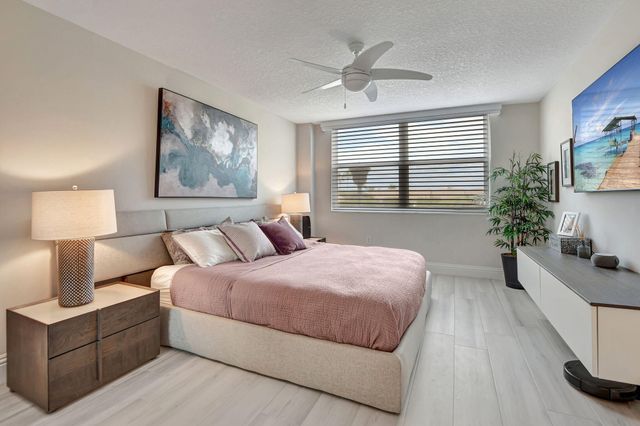 3594 S Ocean Boulevard 302, Highland Beach, FL 33487