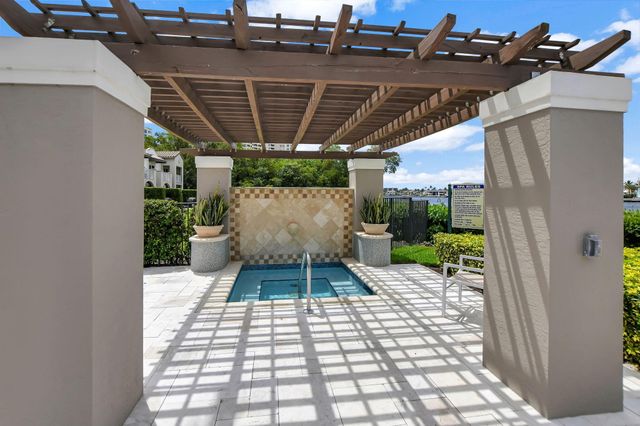 3594 S Ocean Boulevard 302, Highland Beach, FL 33487