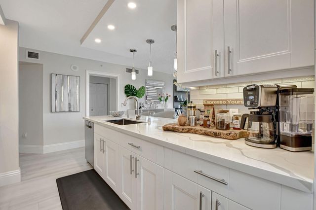 3594 S Ocean Boulevard 302, Highland Beach, FL 33487