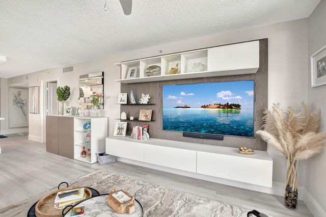 3594 S Ocean Boulevard 302, Highland Beach, FL 33487