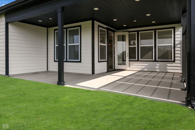 7419 Legends Way, Whitestown, IN 46075