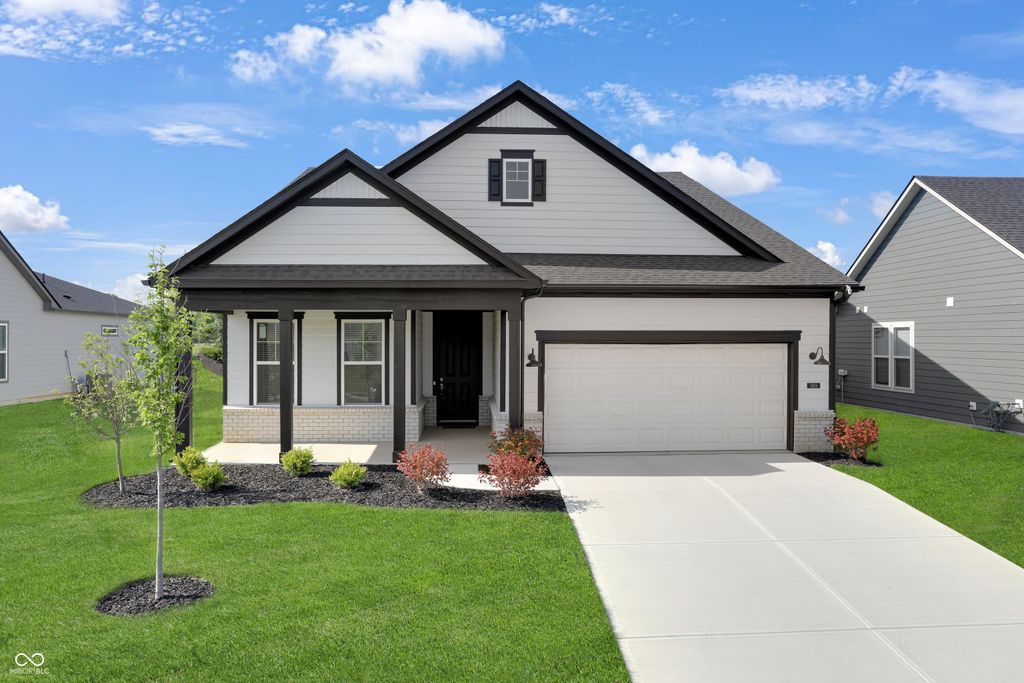 7419 Legends Way, Whitestown, IN 46075