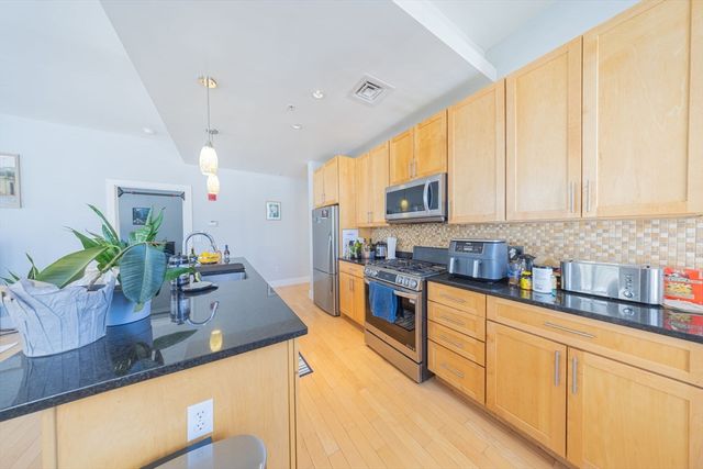 70 Lincoln St. L212, Boston, MA 02111