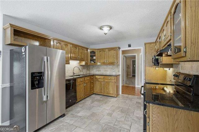 583 Avondale Drive, Rocky Face, GA 30740