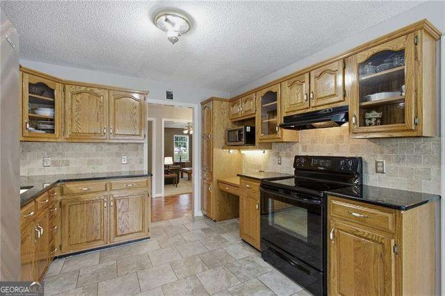 583 Avondale Drive, Rocky Face, GA 30740