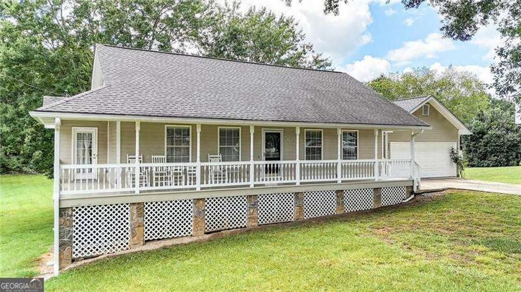 583 Avondale Drive, Rocky Face, GA 30740