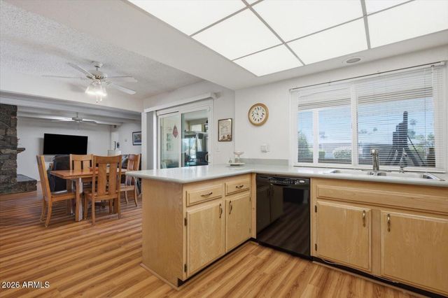 11193 W THUNDERBIRD Boulevard, Sun City, AZ 85351
