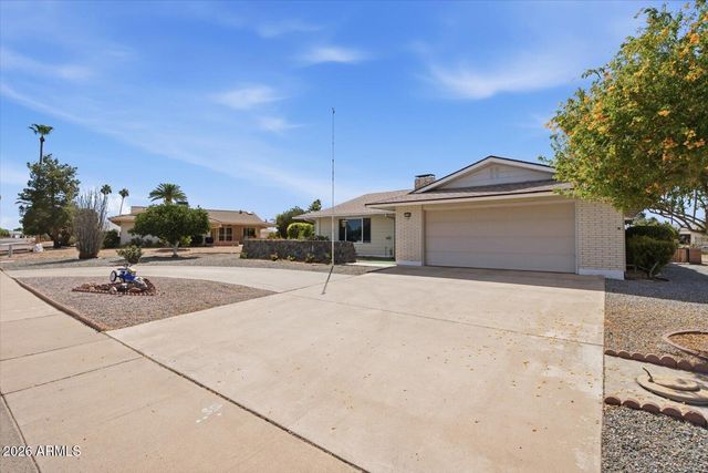 11193 W THUNDERBIRD Boulevard, Sun City, AZ 85351