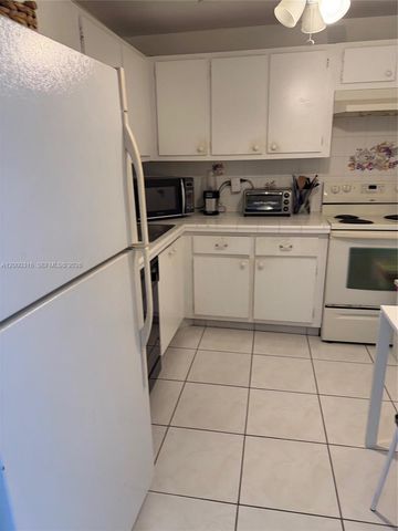 401 Golden Isles Dr 801, Hallandale Beach, FL 33009