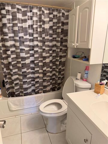 401 Golden Isles Dr 801, Hallandale Beach, FL 33009