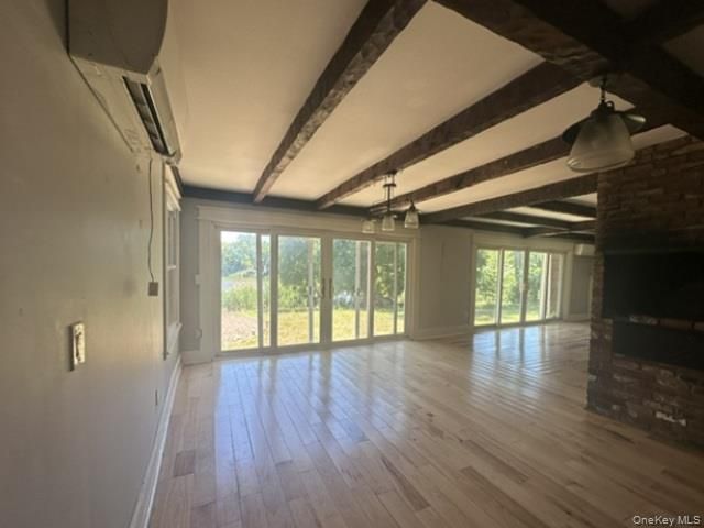 888 Pondview Road, Riverhead, NY 11901