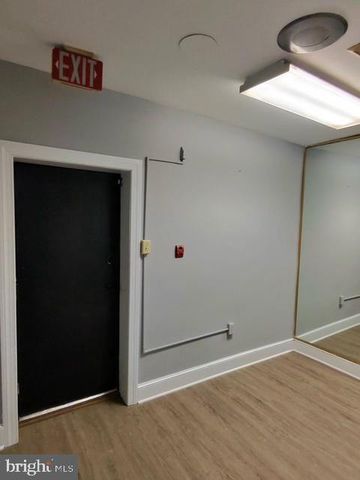 521 H ST NE, Washington, DC 20002