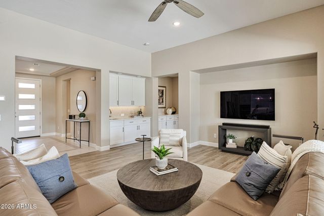 16469 W CATALINA Drive, Goodyear, AZ 85395