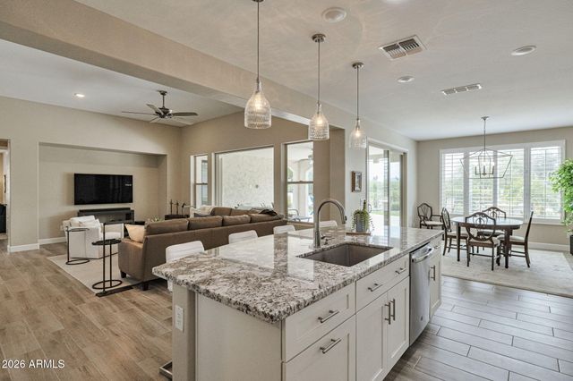 16469 W CATALINA Drive, Goodyear, AZ 85395