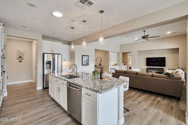 16469 W CATALINA Drive, Goodyear, AZ 85395