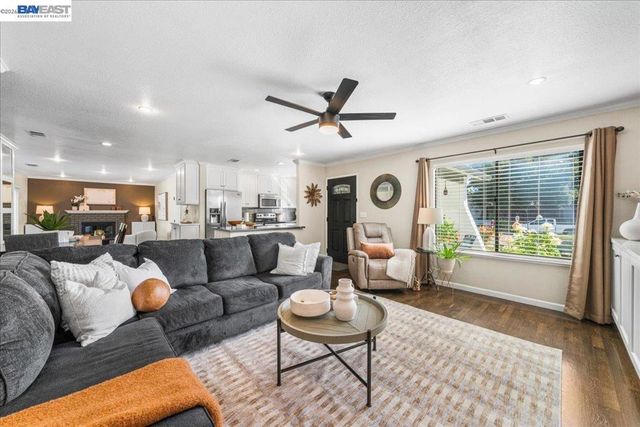 586 Colusa Way, Livermore, CA 94551