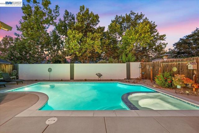 586 Colusa Way, Livermore, CA 94551