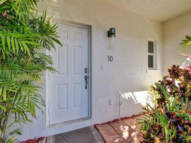 835 NE 19th Ave 10, Fort Lauderdale, FL 33304