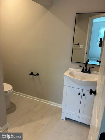 8403 BRANCHWOOD CIR, Clinton, MD 20735
