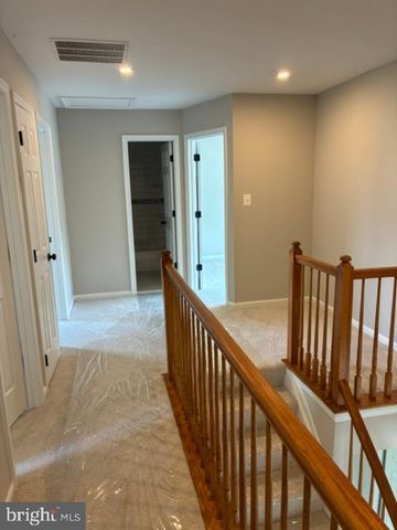 8403 BRANCHWOOD CIR, Clinton, MD 20735