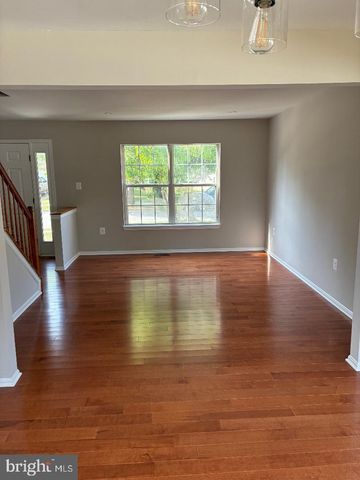 8403 BRANCHWOOD CIR, Clinton, MD 20735