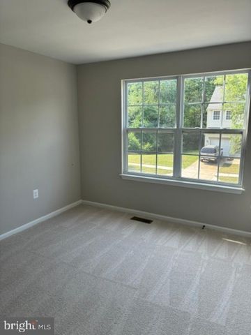 8403 BRANCHWOOD CIR, Clinton, MD 20735