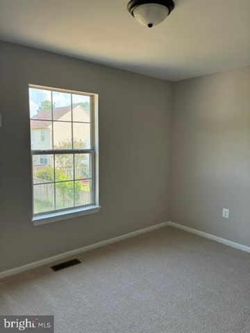 8403 BRANCHWOOD CIR, Clinton, MD 20735