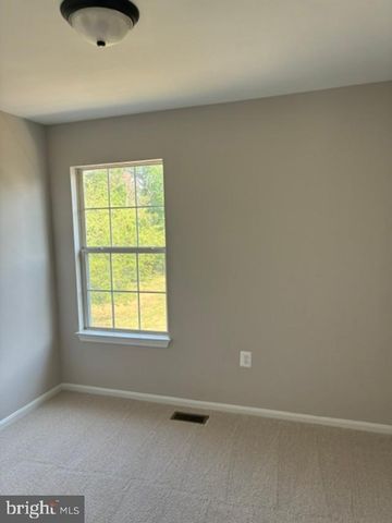 8403 BRANCHWOOD CIR, Clinton, MD 20735