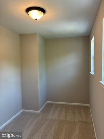 8403 BRANCHWOOD CIR, Clinton, MD 20735