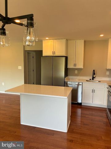 8403 BRANCHWOOD CIR, Clinton, MD 20735