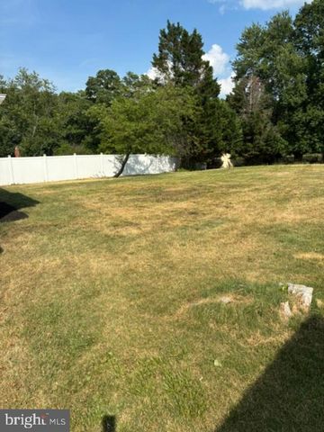 8403 BRANCHWOOD CIR, Clinton, MD 20735
