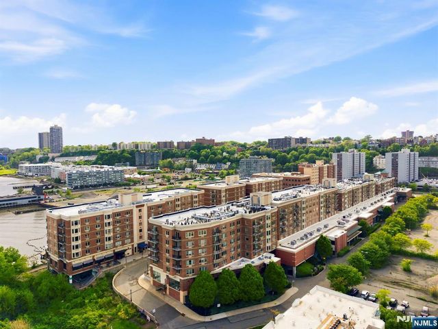 3103 City Place, Edgewater, NJ 07020