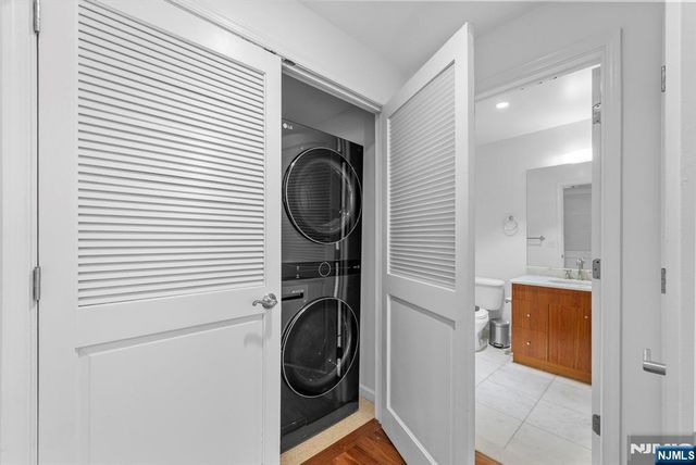 3103 City Place, Edgewater, NJ 07020