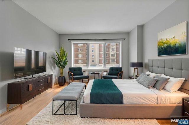 3103 City Place, Edgewater, NJ 07020