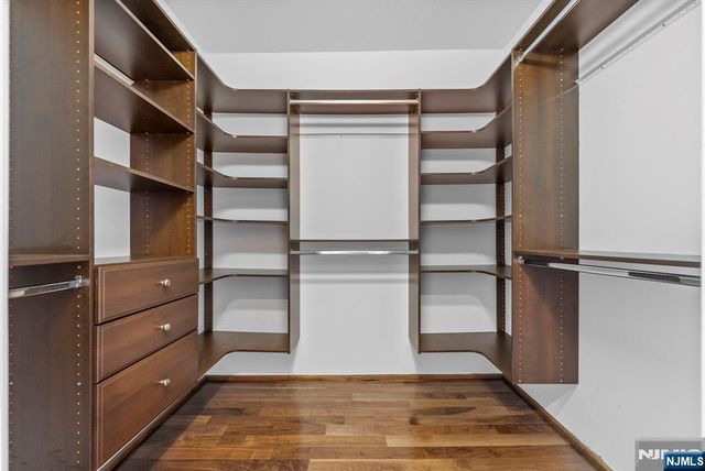 3103 City Place, Edgewater, NJ 07020