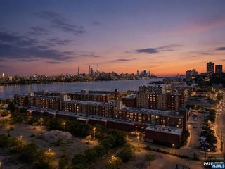 3103 City Place, Edgewater, NJ 07020