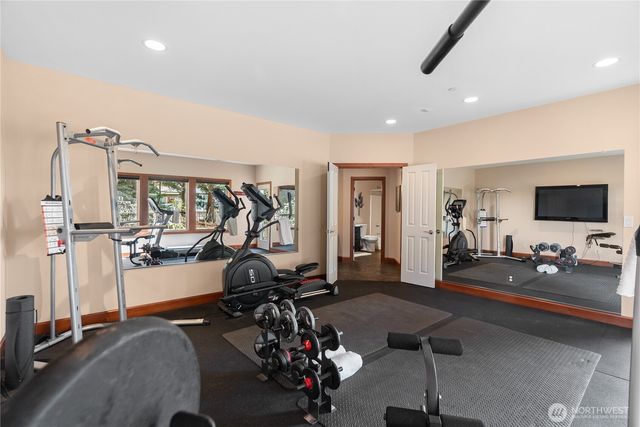 20619 NE 16th Street, Sammamish, WA 98074