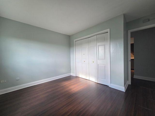 151 Elk Trail 348, Carol Stream, IL 60188