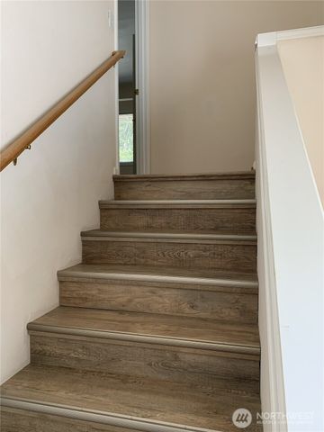 13820 SE Newport Way, Bellevue, WA 98006