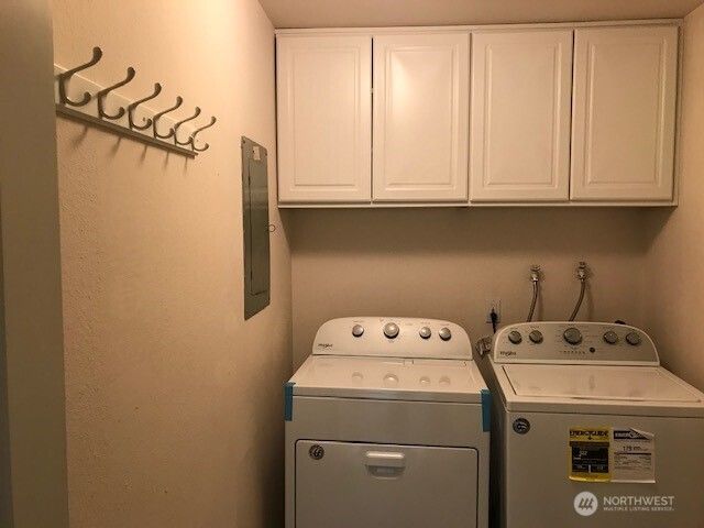 13820 SE Newport Way, Bellevue, WA 98006