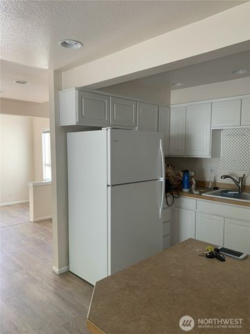 13820 SE Newport Way, Bellevue, WA 98006