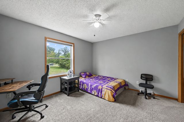 8045 59th Street N, Lake Elmo, MN 55042
