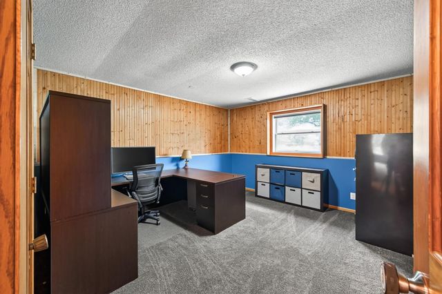 8045 59th Street N, Lake Elmo, MN 55042