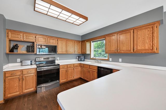 8045 59th Street N, Lake Elmo, MN 55042