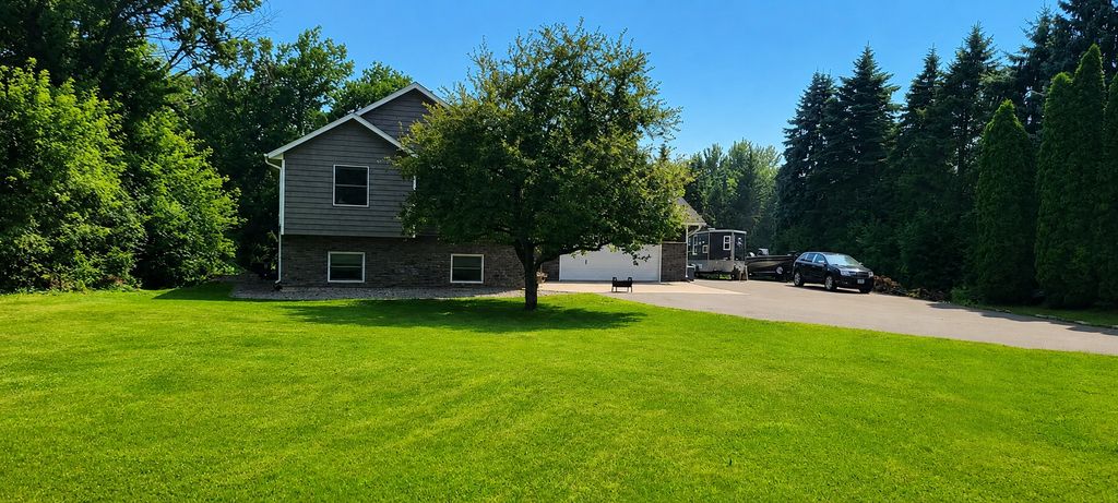 8045 59th Street N, Lake Elmo, MN 55042