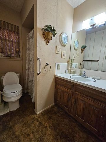 805 NW Ave M Place, Andrews, TX 79714