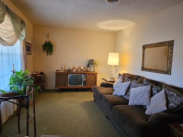 805 NW Ave M Place, Andrews, TX 79714