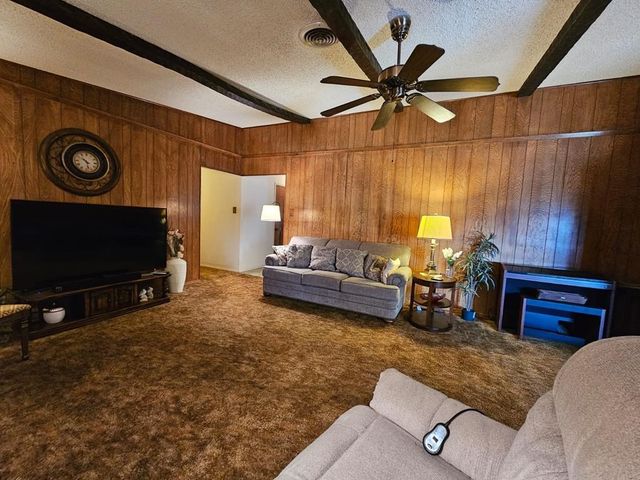 805 NW Ave M Place, Andrews, TX 79714